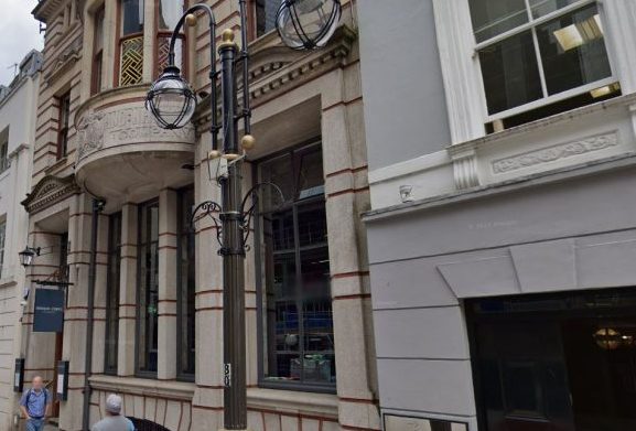 woman-suffers-2-cardiac-arrests-and-3-seizures-when-drink-spiked-at-bar