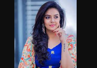 anchor-sreemukhi