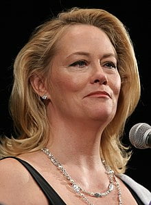 Cybill Shepherd (cropped).jpg