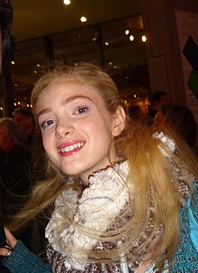 Elena Kampouris (30503740041).jpg