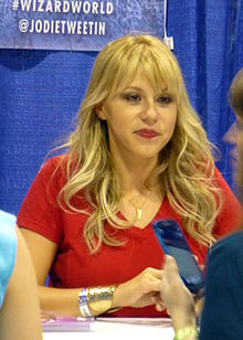 WW Chicago 2015 - Jodie Sweetin 01 (21038113562).jpg