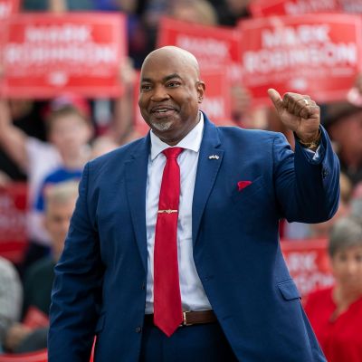 Does He Have Children With His Wife Yolanda Hill?