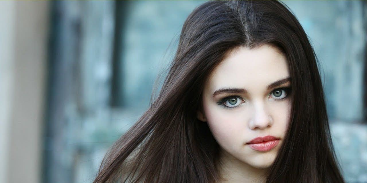 Who is Olivia Hussey's daughter India Eisley? Bio: Net Worth, Boyfriend