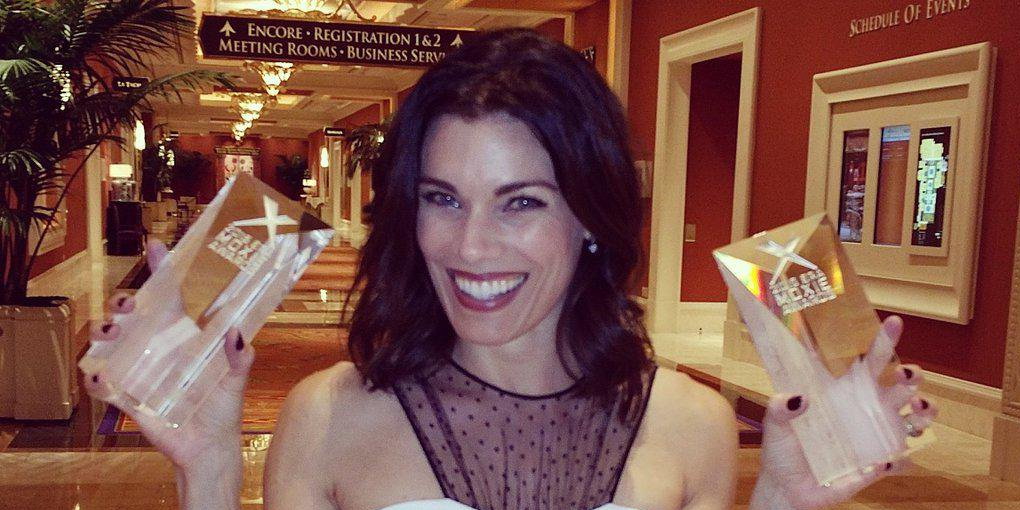 Actress Amy Motta’s Wiki: Net Worth, Teeth, Family, Dresses, Wedding & Husband