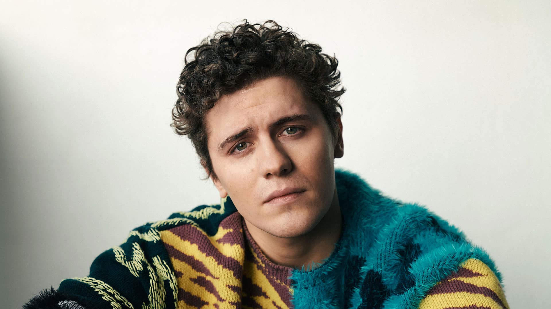 Who is Dylan Llewellyn? His Age, Height, Wife. Is He Gay?