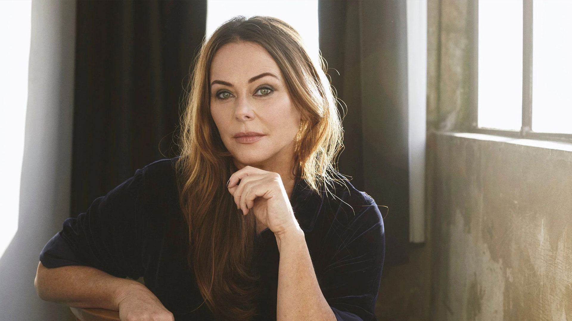 About Polly Alexandra Walker: Age, Husband, Net Worth, Height
