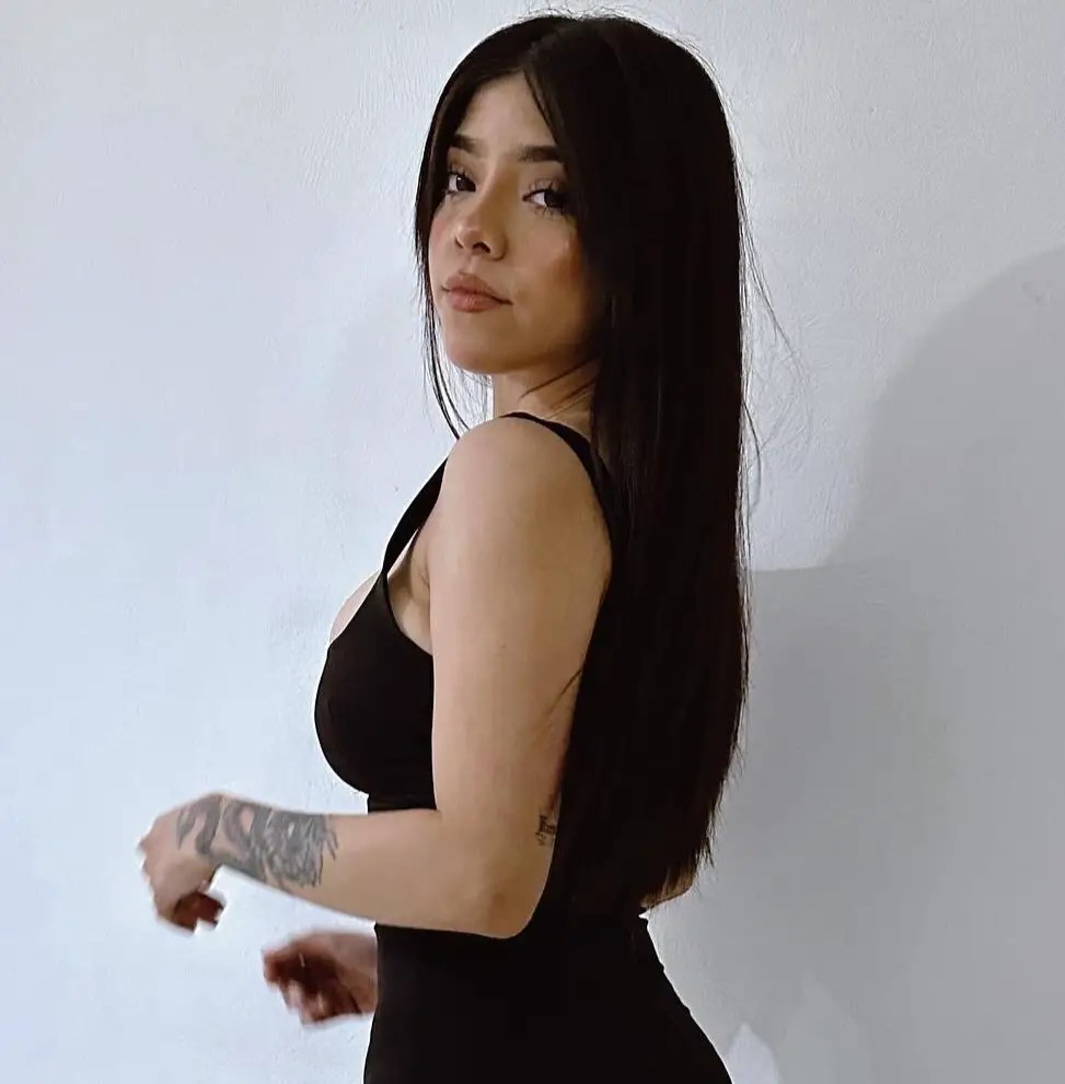 SquishyBunnii Wiki, Biography, Net Worth, Age, Family, Facts and More