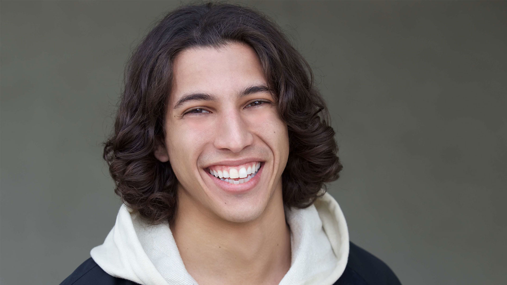 What movies is Benjamin Norris in? His Age, Height, Net Worth