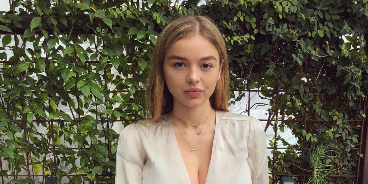 Sophie Mudd's Wiki Biography, age, height, bra size, boyfriend