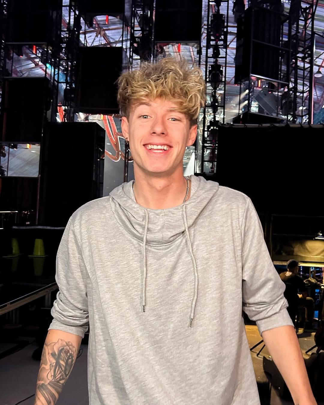Who is Mackenzie Sol ? (Musician) Wiki, Biography, Age, Girlfriend ,Family, Facts and More