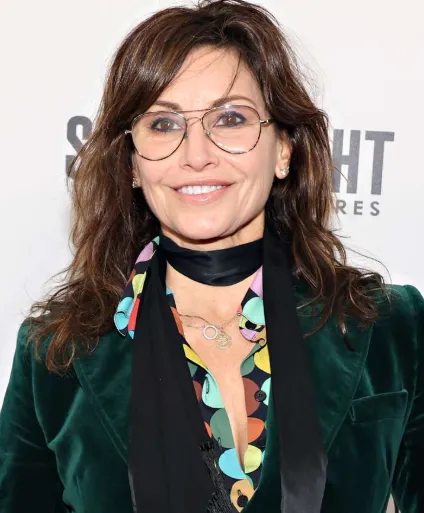 Gina Gershon Age, Biography, Net Worth & Lifestyle