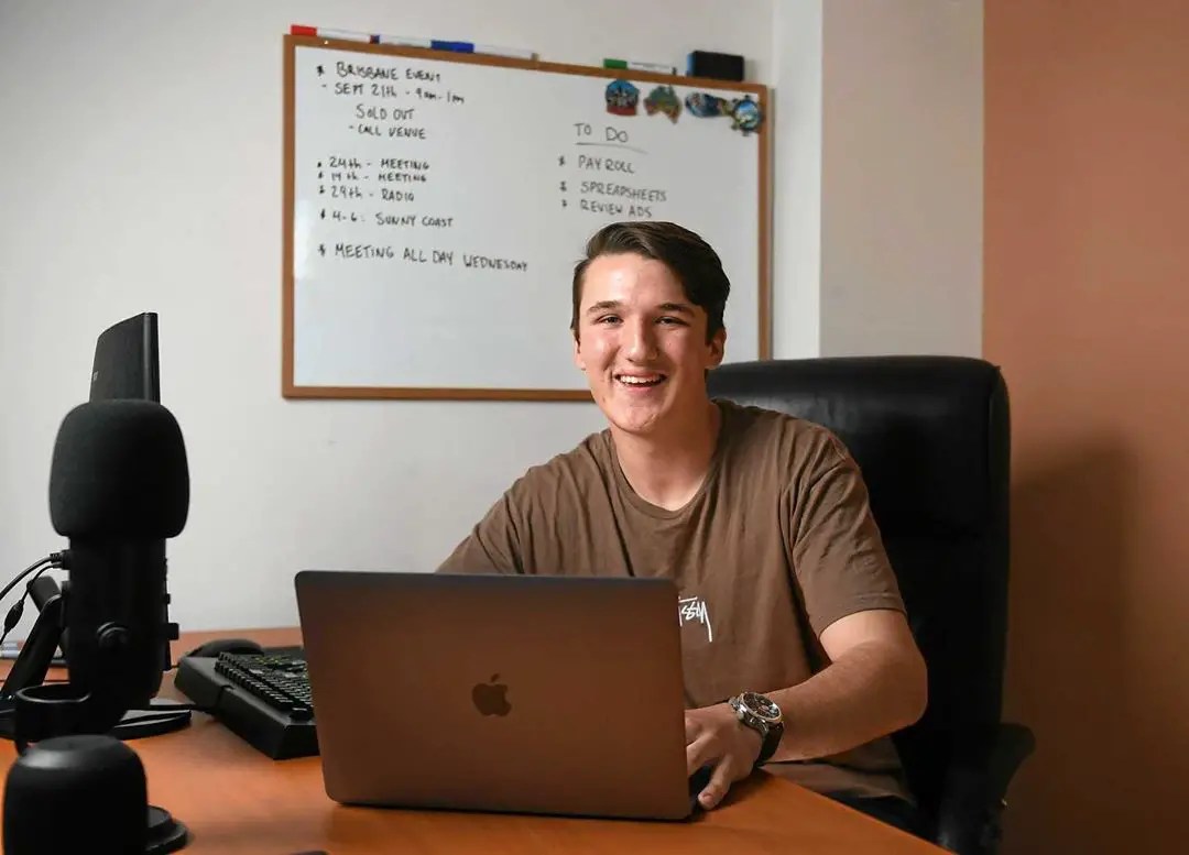 Lachlan Delchau-Jones (Entrepreneur) Wiki, Biography, Age, Girlfriends, Family, Facts and More