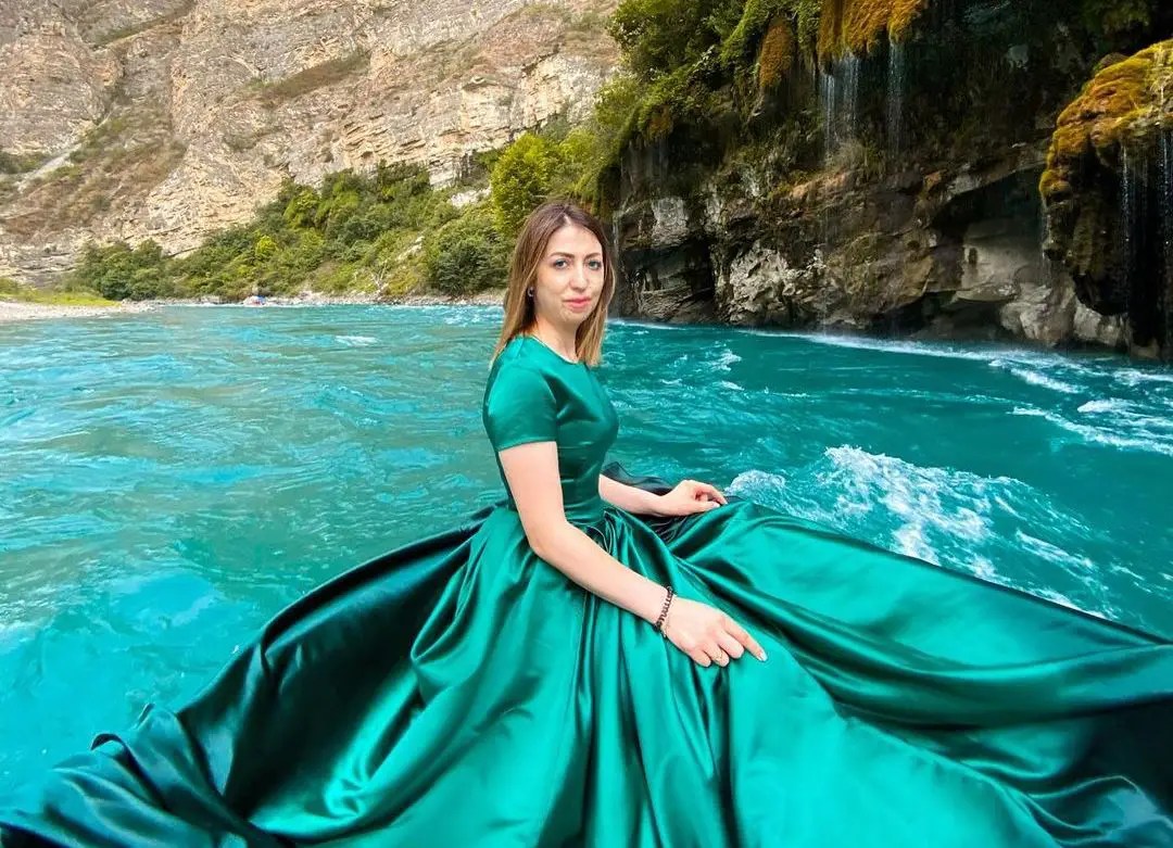 Azzyland  Wiki, Biography, Net Worth, Age, Family, Facts and More