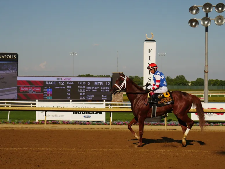 John R. Velazquez Bio and Net Worth Of Horse Jockey