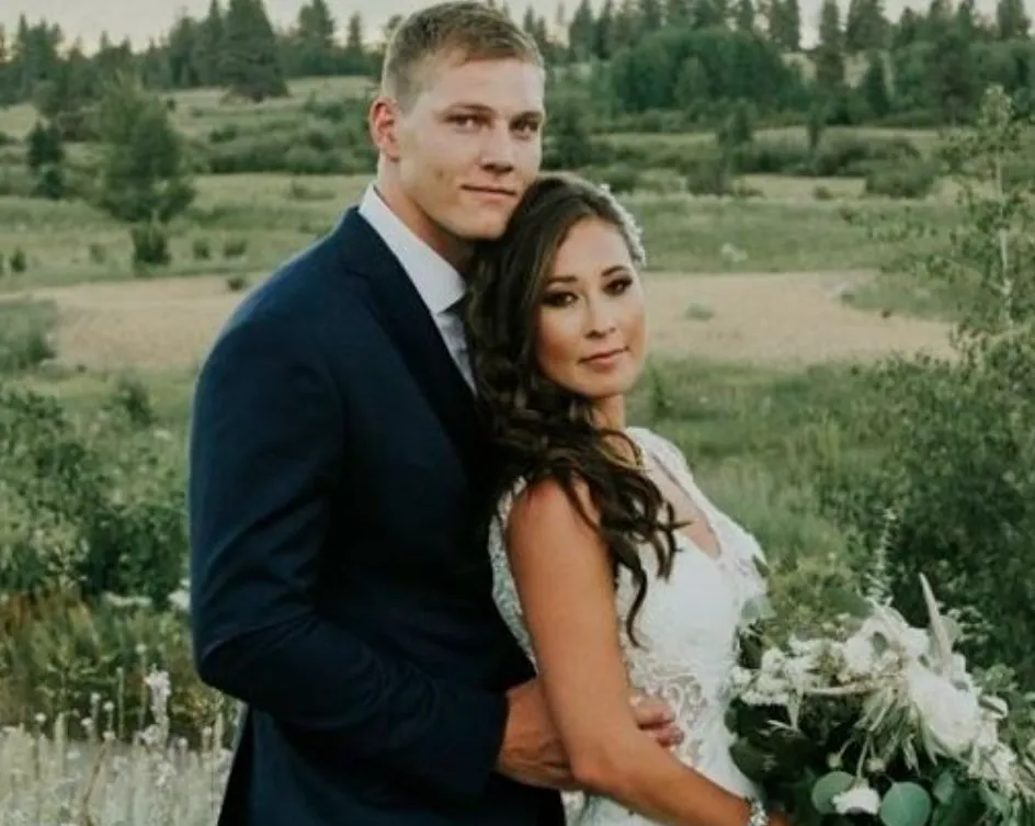 Leighton Vander Esch, Age, Height, Weight, Net Worth, Career, And Full Bio In 2025Leighton Vander Esch, Age, Height, Weight, Net Worth, Career, And Full Bio In 2025