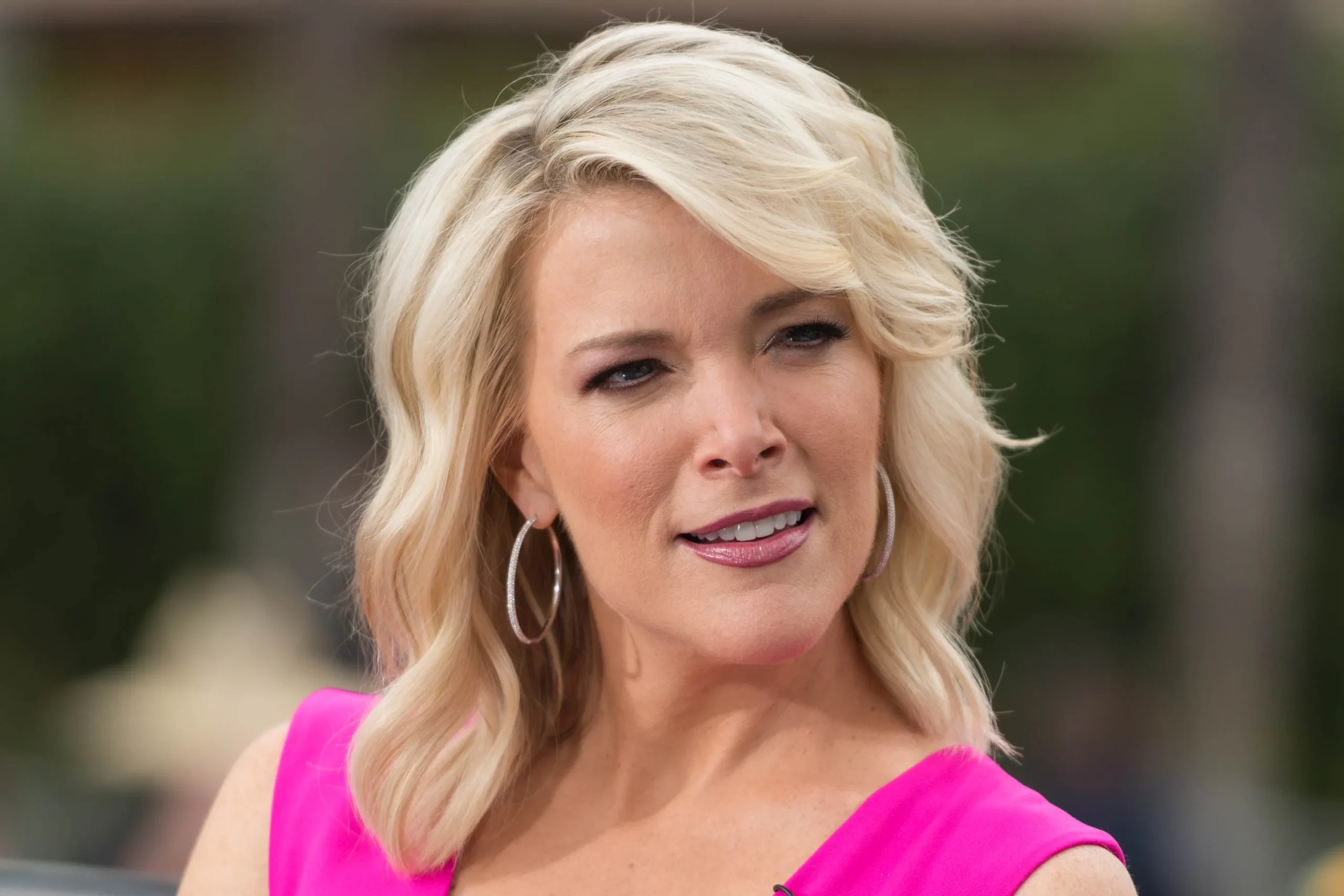 Megyn Kelly In Pink Dress