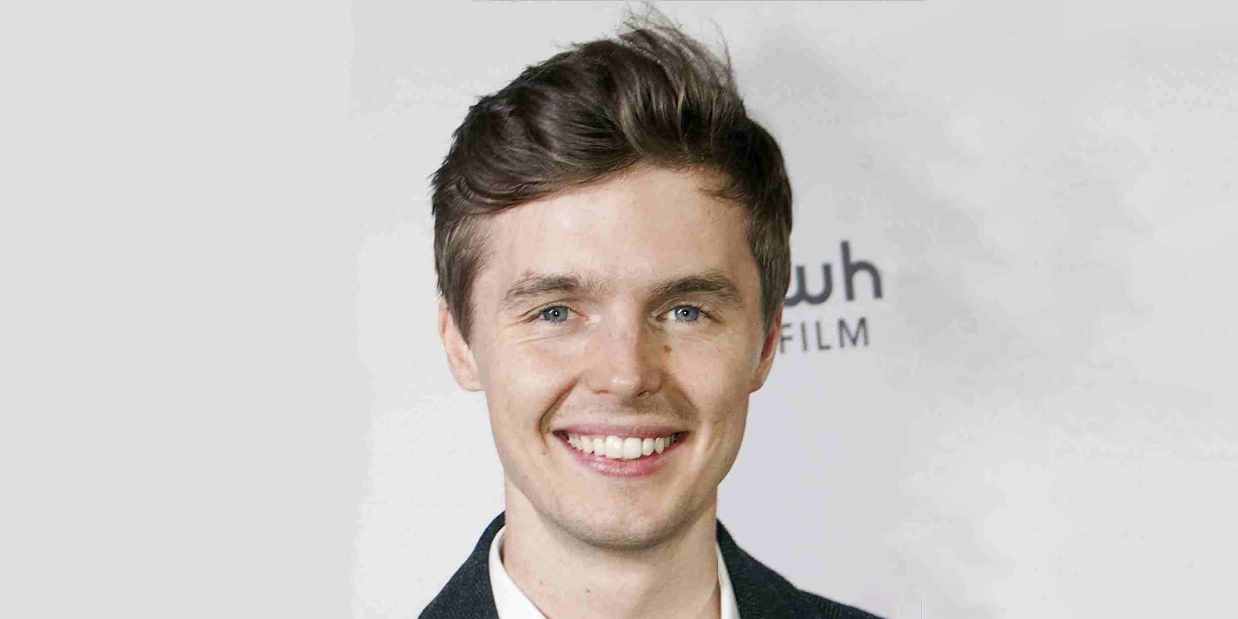 Age, Height, Net Worth, Wife, Family