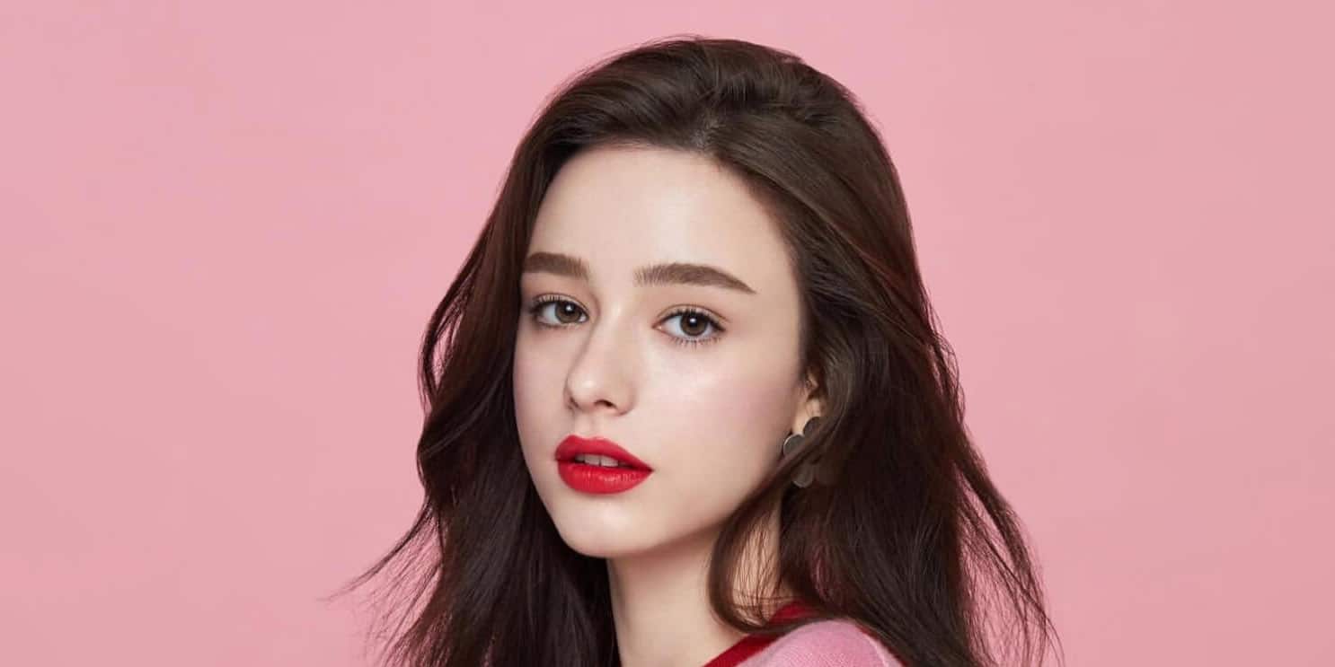 Age, Height, Ethnicity, Family, Boyfriend, Wealth