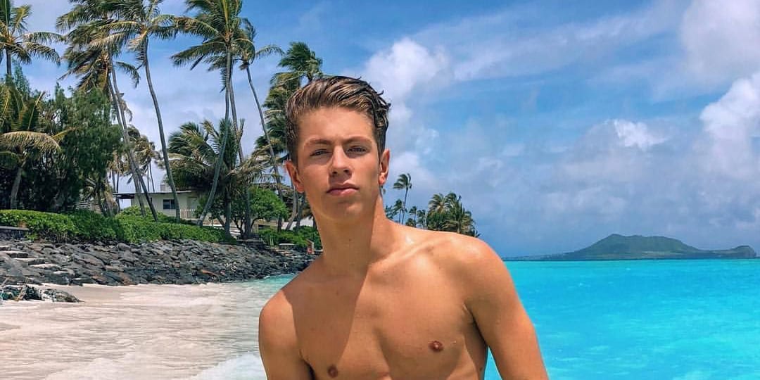 Age, Girlfriend, Net Worth, Parents