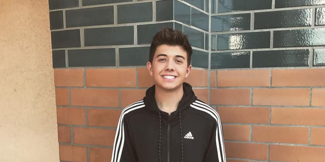 Bradley Steven Perry’s Age, Net Worth, Girlfriend, Parents, Wiki