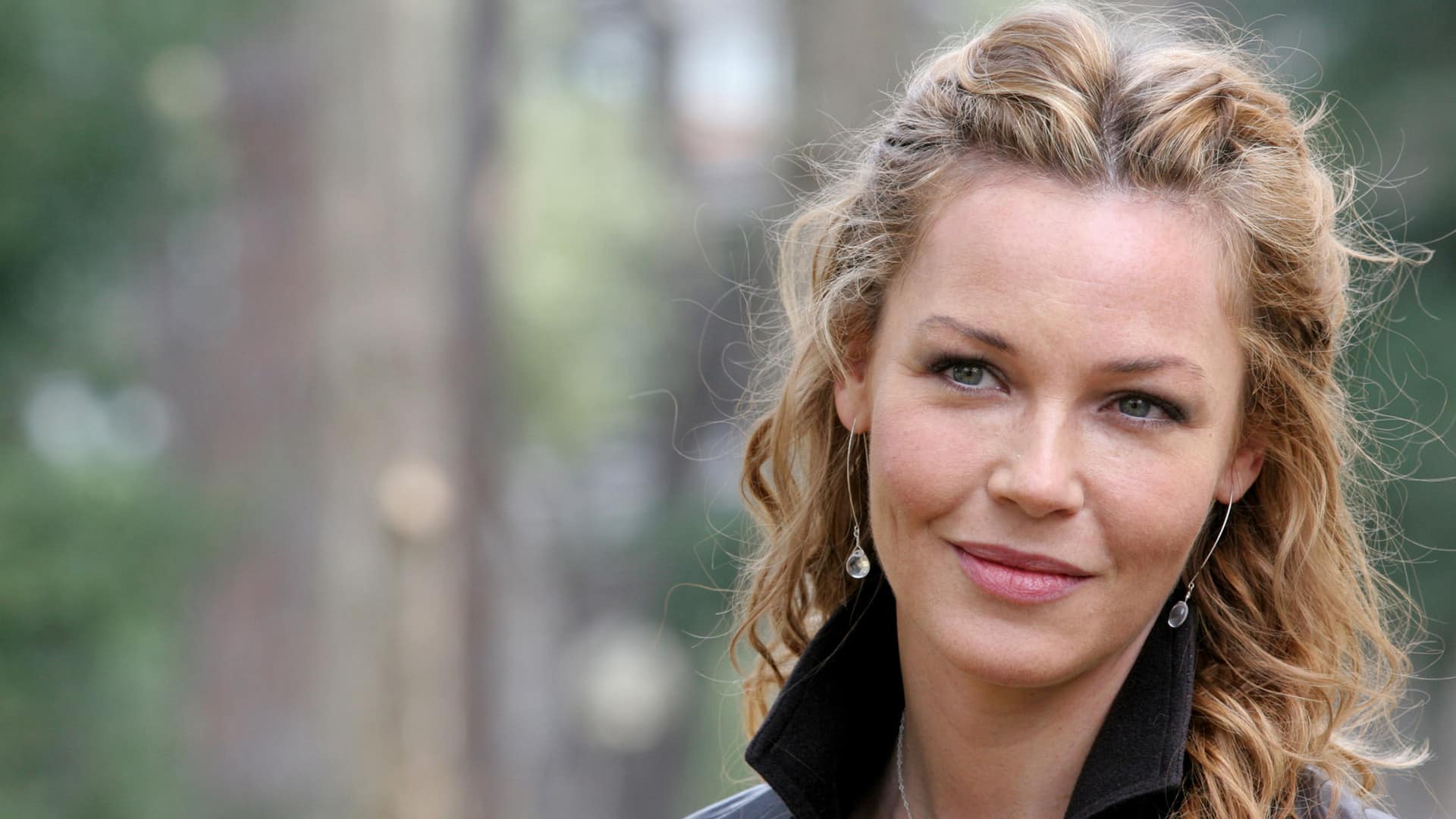 What is Connie Nielsen doing today? Net Worth, Husband, Family