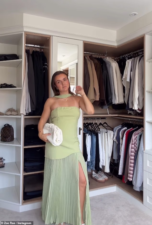 Zoe Rae shared a glimpse inside her incredible Cheshire home on Instagram which is complete with a luxury media wall, home gym, walk-in wardrobe and an expensive water feature