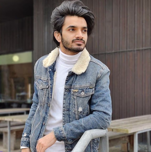 The 27-year-old, from Kerala, India, had been sat in a row of three on board an Emirates flight travelling from Dubai to the UK last year